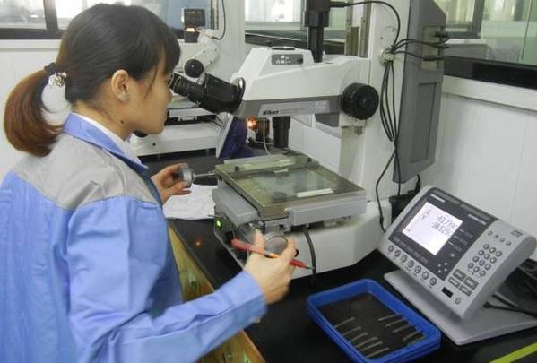 工厂的管理者们也非常重视质量,可是他们宁愿在销售上投入更多的销售